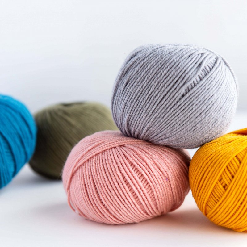 Yarn and Colors Serene